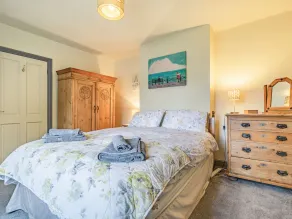 WYCHWOOD, pet friendly, character holiday cottage in Grosmont - Image 5