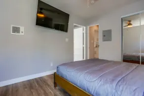 Renovated Bay Side Condo - 812 - Image 5