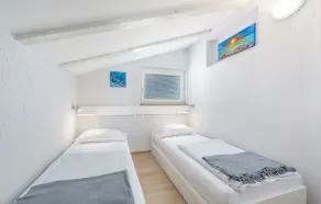 Apartment Vilma with Balcony No.5 - Image 4