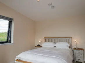 THE CABIN, romantic, character holiday cottage in Dunvegan - Image 4