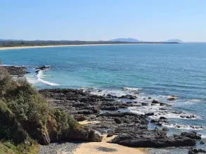 Absolute Beachfront at Diamond Beach, Luxurious Ocean Views as You Entertain. - Image 5