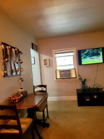 Emporium Hideaway - Peaceful apartment in the mountains of PA  - Image 2