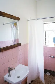 Sunny and fresh room by Acacia Mall - Image 2