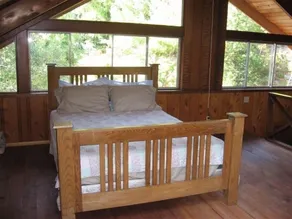 Beautiful 2 story house on Smith River- Private Beach, Trails,& More! - Image 5