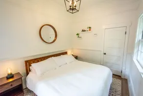 The Retreat at August Ciderhouse- Farmstay 5 minutes from Edmonds-Seattle ferry - Image 3
