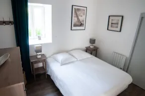 Cottage sleeps 4 near the D-Day landing beaches. Pets allowed - Image 3