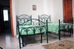 Villa confortable entourée de verdure près de la mer, Torre dell'orso et Otranto - Image 3