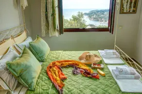 Apartamento vacacional con barbacoa, piscina privada y jardín | Vistas al mar - Image 3