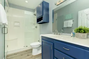 5★ Waterfront home w/ bikes & kayaks, fire pit! Amazing underwater fishing light - Image 4