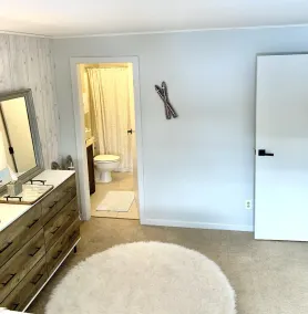 2 BR 2BA: 5 Minuten zu Fuß zur Toll Rd! Sie können nach Hause Ski fahren !! - Image 5