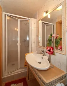 Lovingly furnished vacation apartments with pool/whirlpool/ central, quiet locon - Image 4