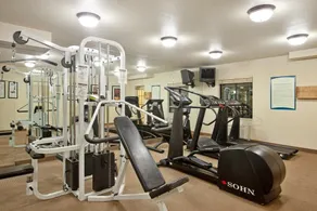 1 Bedroom | Free Breakfast, Indoor Pool Access - Image 3