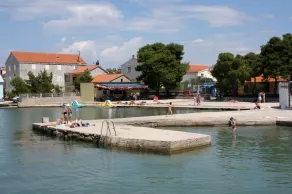Apartments by the sea Betina, Murter - 20450 - Image 2