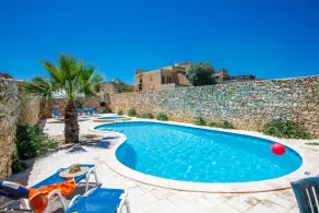 Un verdaderamente impresionante -detac granja hed semi con piscina exterior y piscina interior climatizada - Image 4