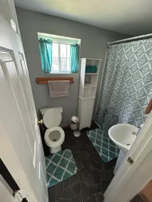 Charlesworth Cottage with lake front access - Image 2