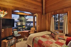 Charming Waterfront Cottage-NO CLEANING FEE-Water, Mountain & Sunset View - Image 4