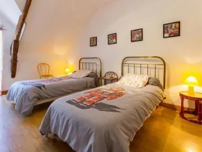 Charming Renovated Farmhouse with Garden, Near Nantes and Canal, Family-Friendly Amenities - Image 4