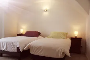 Cottage in a charming house - Image 5
