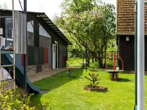 Vacation Home with Pond - Image 4