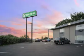 Travelers Inn Medford - Image 4