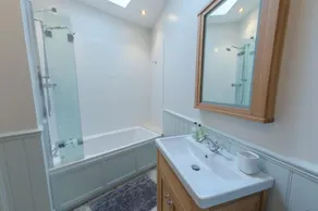 JOIVY Luxury New Town Apartment - Image 2