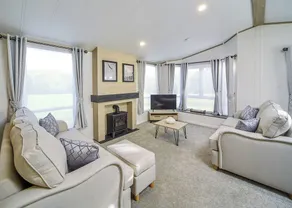 Atlas Lilac Lodge VIP - Image 1