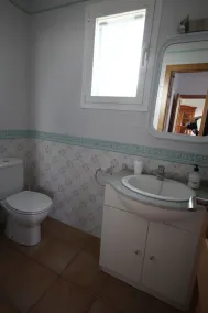 Bungalow Front de Mer avec 2 Chambres et 2 Salles de Bains. Wifi gratuit. - Image 4