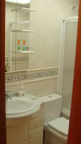 2 minutes à pied de la mer, grand appartement dans résidence avec piscine - Image 3