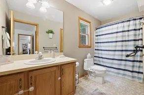Wooded Retreat: 3 Bed/2 Bath, Hot Tub, A/C,  Fire Pit, Ping Pong + Yard Games - Image 5