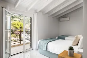 The Seaview Corner Apartments by Konnect, Ipsos Corfu - Image 4