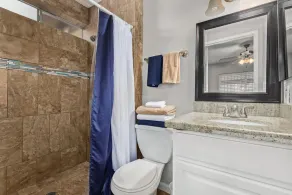 Quiet, cozy, and centrally located - Image 2