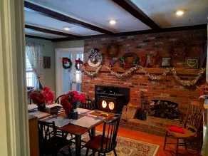 A fun filled,family friendly, farmhouse home, rural,but close to all amenities - Image 4