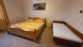 Holiday home with WIFI and terrace - Image 4