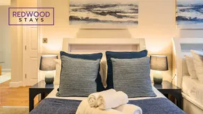 Newly Refurbished Spacious Serviced Apartment for Contractors and Families, Free WiFi & Netflix By Redwood Stays - Image 5