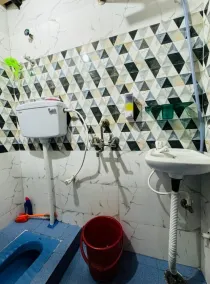 RR GUEST HOUSE - Image 5
