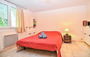 2 Bedroom Beautiful Home In Tavel - Image 3