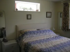 Spacious & Comfortable Cottage-type Accommodation in heart of Cowbeech village - Image 5