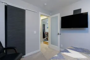 Luxury Retreat 1 block to downtown OP - Image 5