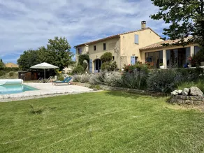 Renovated country farmhouse, absolute calm with breathtaking views of the countryside and Ventoux - Image 4