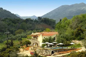 Romantic Holiday Home in Drosia - Image 4