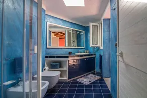 GuestHost - Villa With Private Garden, Parking & Shared Pool! - Image 3