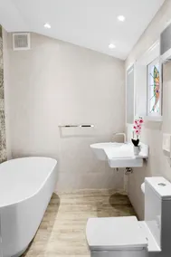 Beautiful 5 BR Westside House + Panoramic Mountain Views! - Image 4