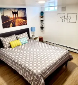 Cozy Apt Close To Manhattan with free parking - Image 4