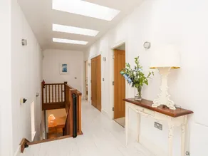 CLYNNOG HOUSE, pet friendly, with a garden in Newborough - Image 2