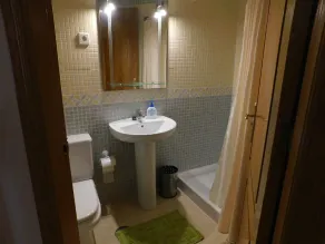 Privat takterrass, A/C, wifi, pool, garage, promenadavstånd till strand - Image 3
