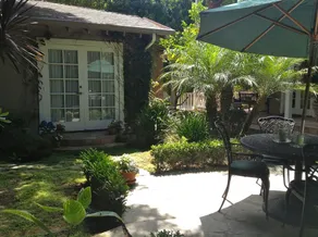 Vackra Coronado Guest House - Image 5