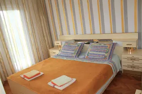 Apartment Aquamarin with heated pool and garden - Image 5