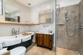 Stunning 3BD Flat Shoreditch with Hidden Garden - Image 4