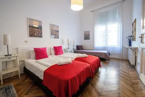 3 Bed & 3 Bath, Huge, Free Parking, City centre for families and groups - Image 5