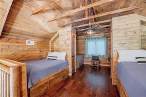 Buffalo County Log Cabin w Guesthouse and pool - Image 4